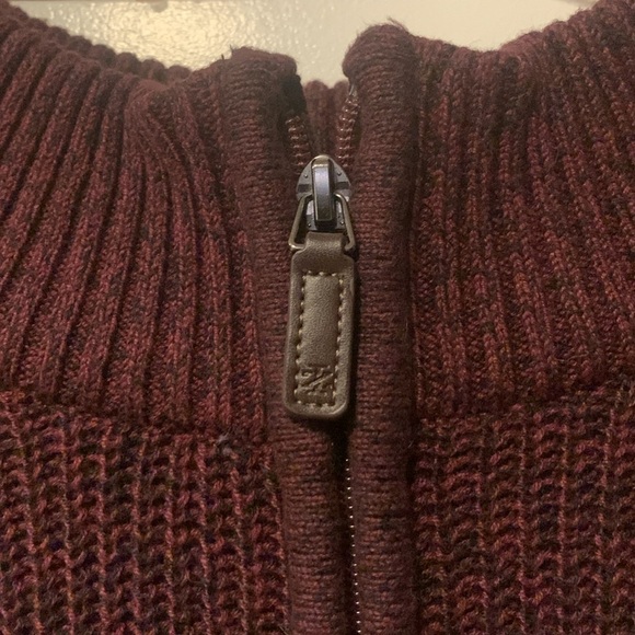 IZOD Mens Burgundy Sweater - Picture 2 of 6